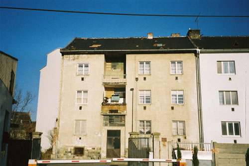 Nadstavba bytového domu na Bazovej ul.